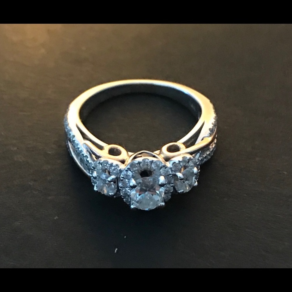 Vera Wang Love Collection Engagement Ring